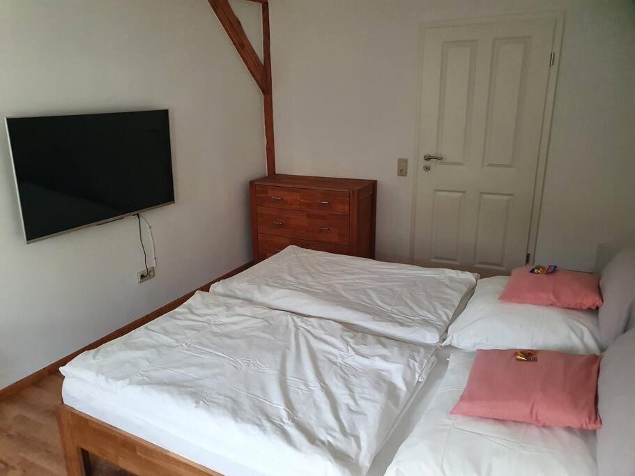Kornhaus - Schoene Ferienwohnung Mit Pool, Kamin Und Terrasse Gottingen Bagian luar foto