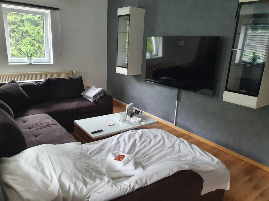 Kornhaus - Schoene Ferienwohnung Mit Pool, Kamin Und Terrasse Gottingen Bagian luar foto